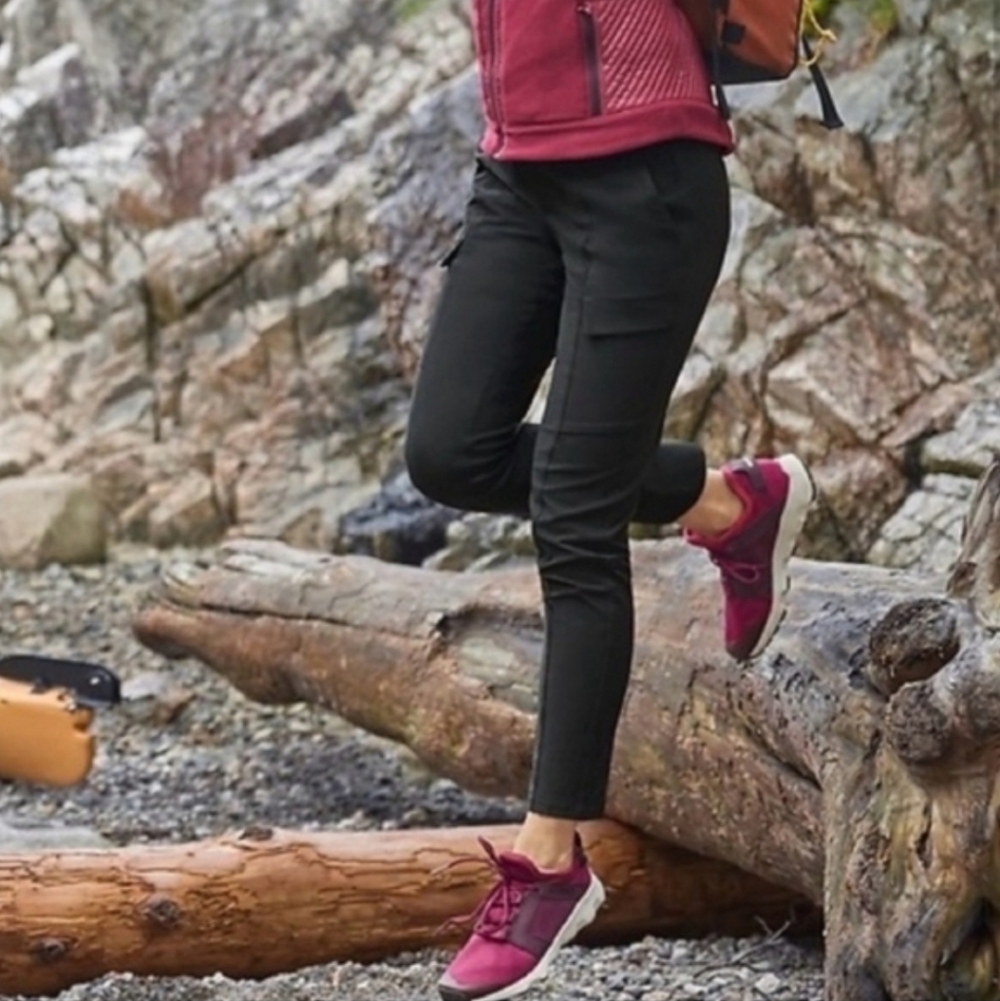 Athleta Black Cargo Pants